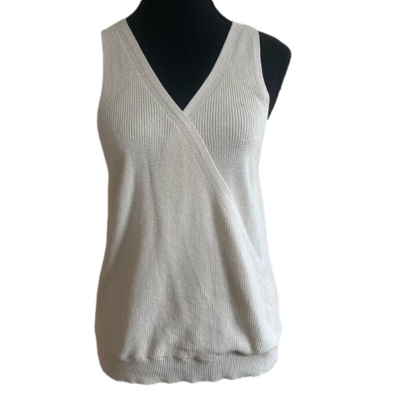 Banana Republic cream knit cotton V- neck wrap sweater vest. Size large Petite… - Picture 1 of 11